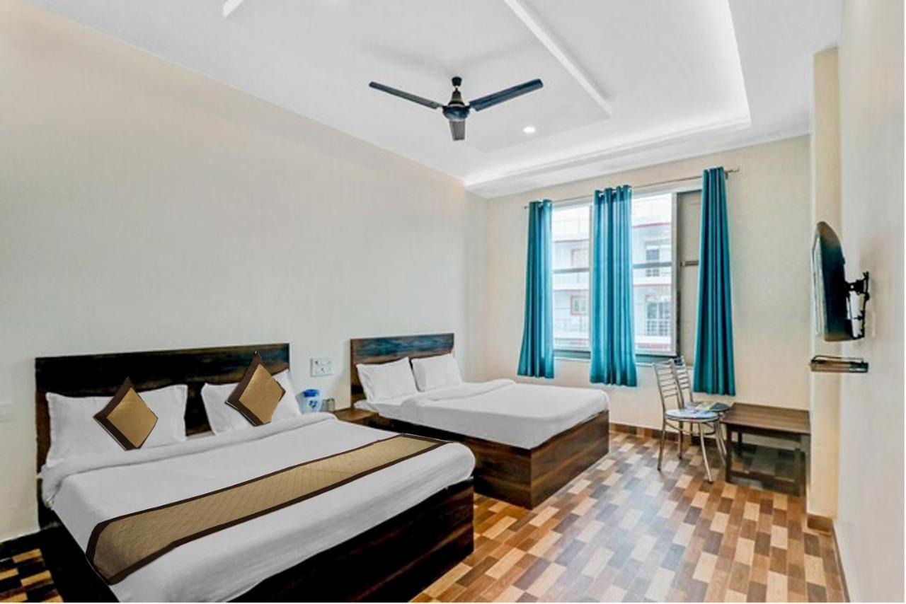 Nv Palace Hotel Vrindāvan Exterior foto