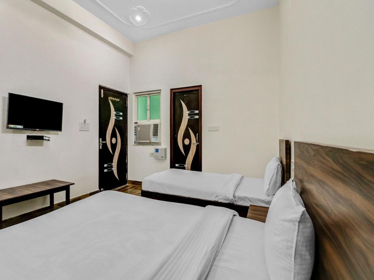 Nv Palace Hotel Vrindāvan Exterior foto
