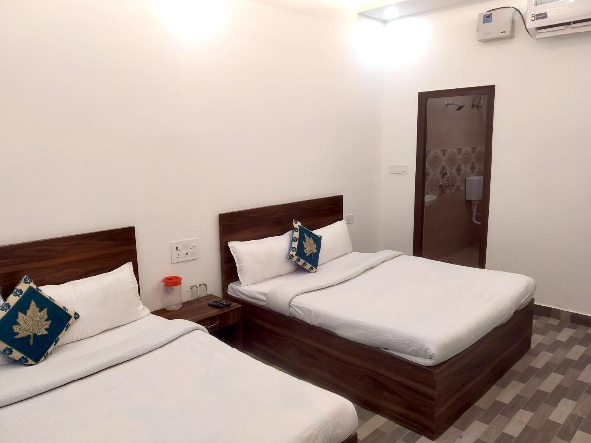 Nv Palace Hotel Vrindāvan Exterior foto