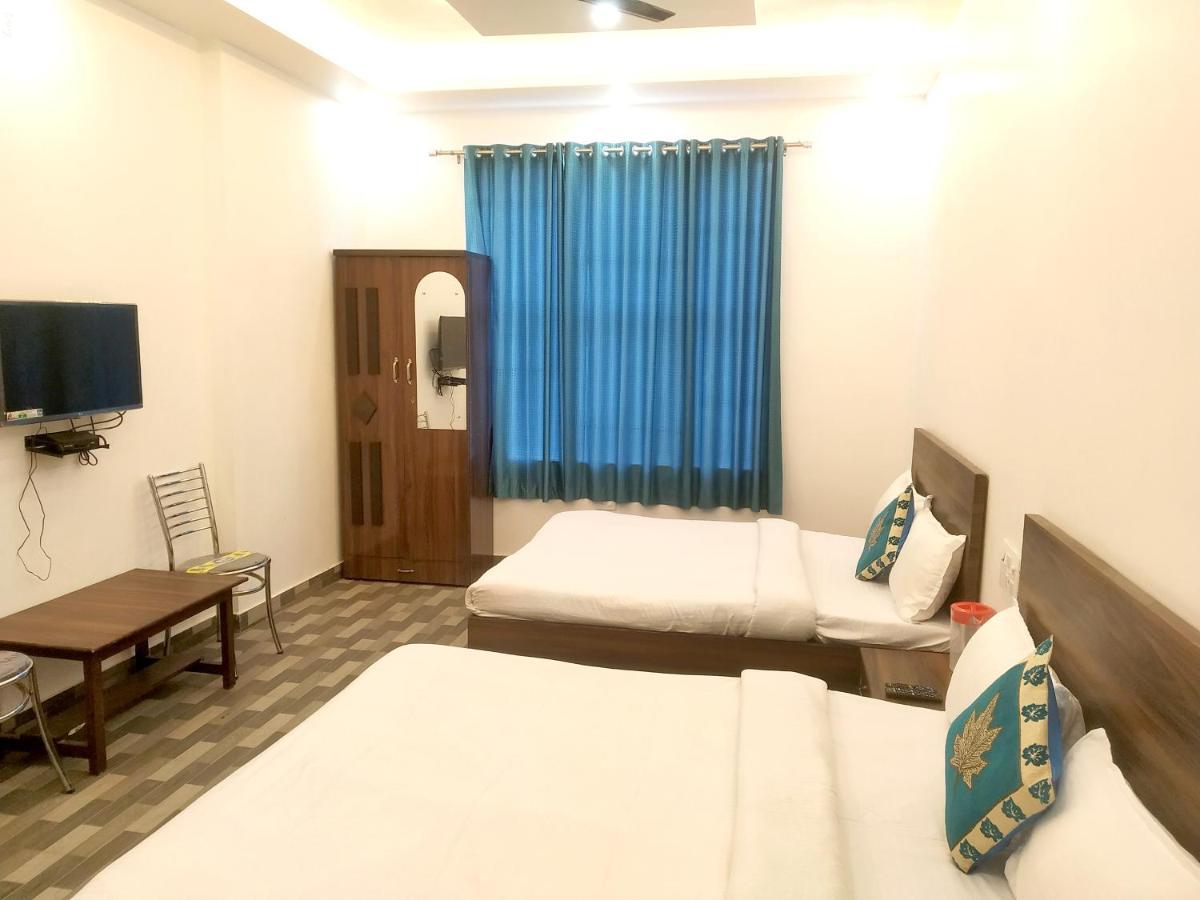 Nv Palace Hotel Vrindāvan Exterior foto